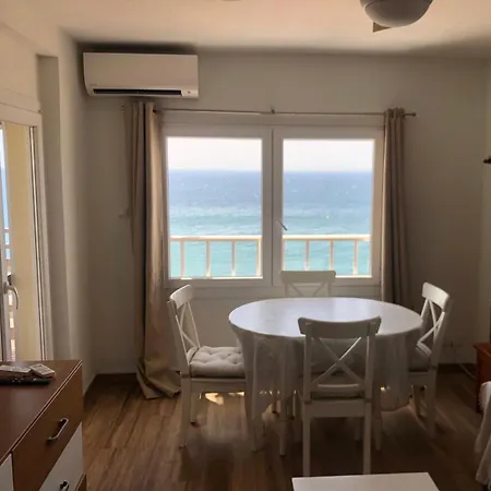 En Primera Linea De Playa Frontline Apartment *